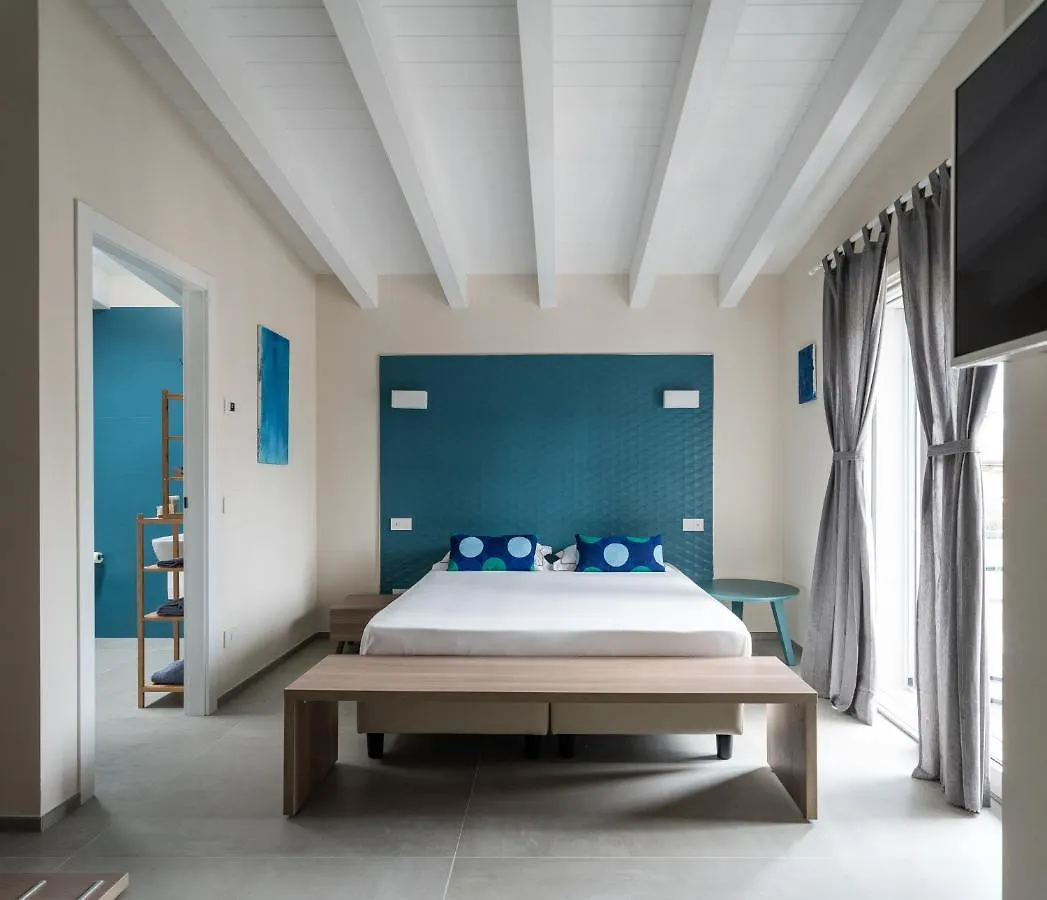 A Casa Di Sabina Otel Desenzano del Garda 2*,  İtalya