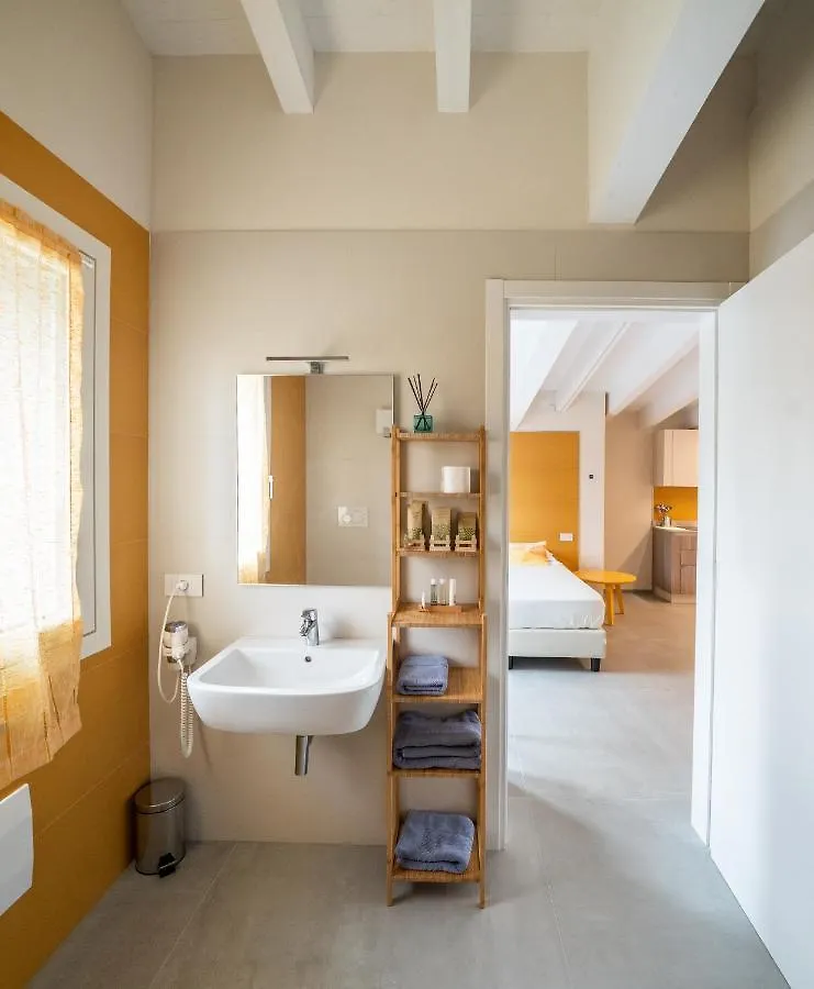 A Casa Di Sabina Hotel Desenzano del Garda Guest house